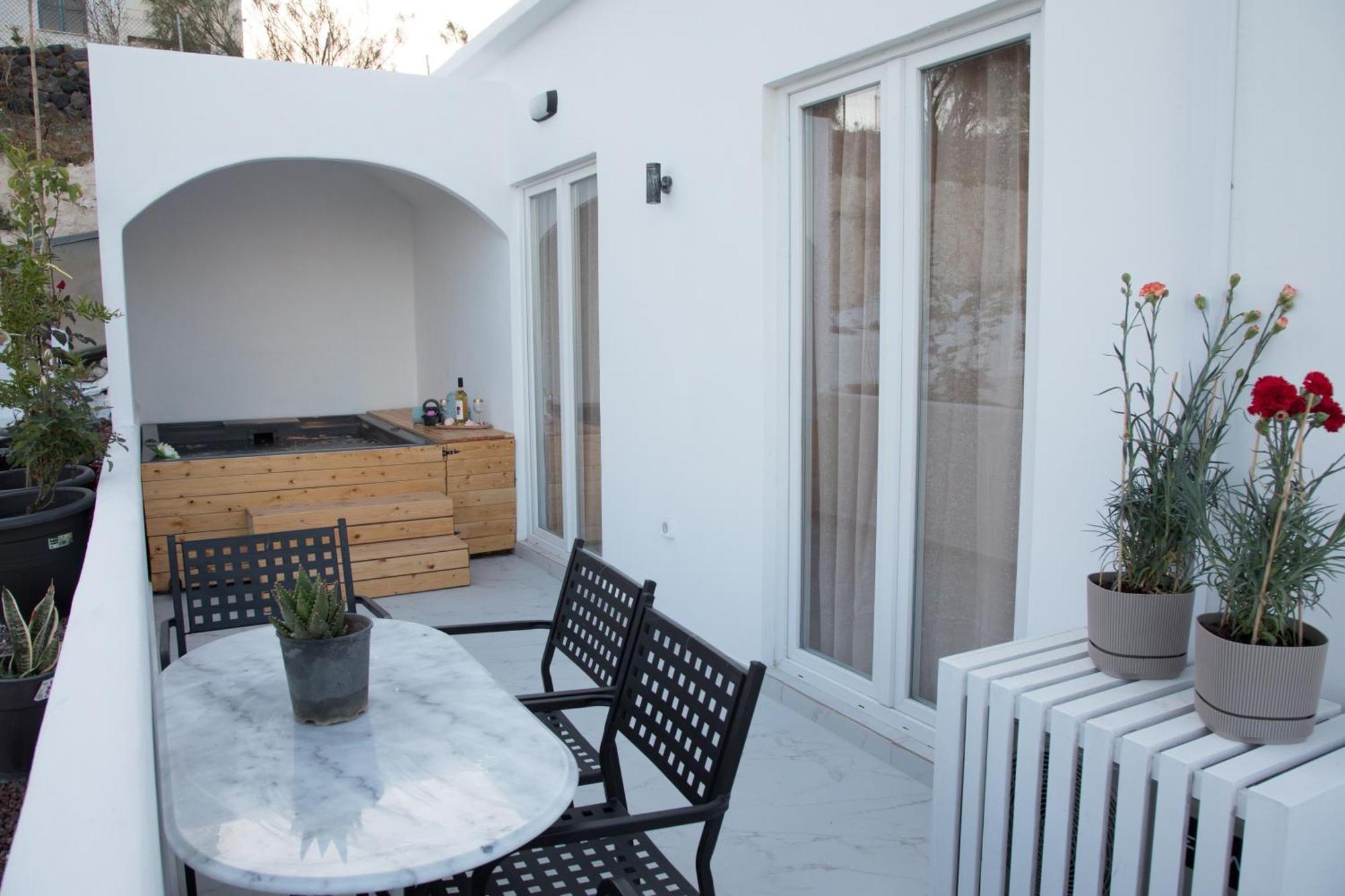 Village Anto Fira Exterior photo